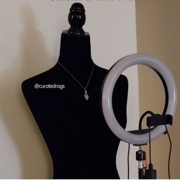 Meet Your Posher, Curated Rags @curatedrags - Picture 4 of 5